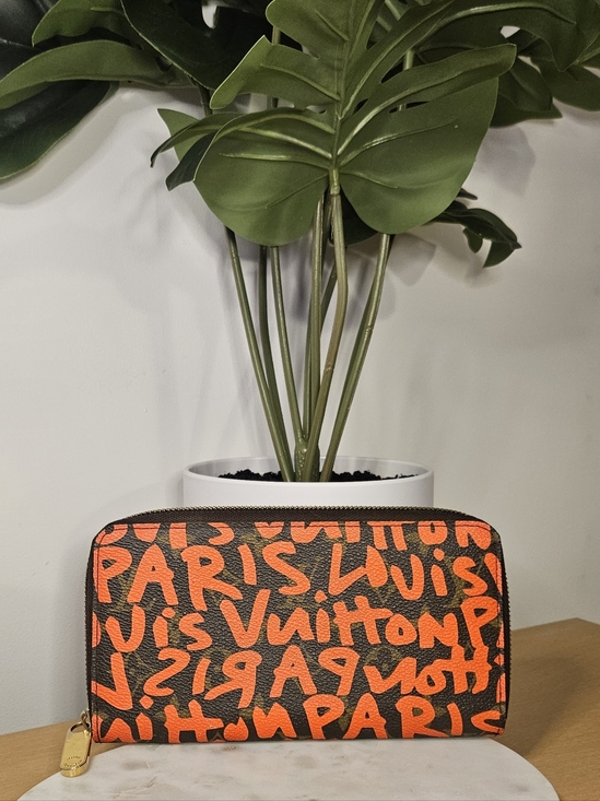 Louis Vuitton Handbags - 🚨SALE🚨 Louis Vuitton Limited Edition Grafitti Monogram Zippy Wallet ✨️
